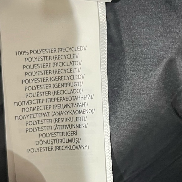 POLO RALPH LAUREN • Men's Packable Quilted Jacket - Picture 15 of 15